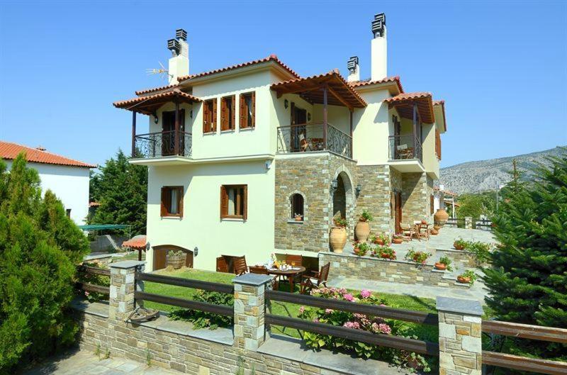 Iatrou Guesthouse Portaria  Exterior photo